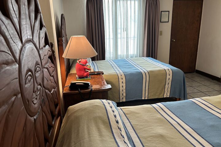 Room 53 of 150
