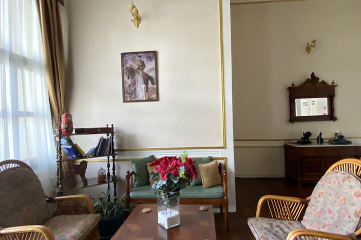Hotel Interior 4 of 38