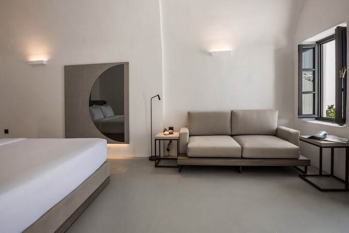 Room 44 of 176