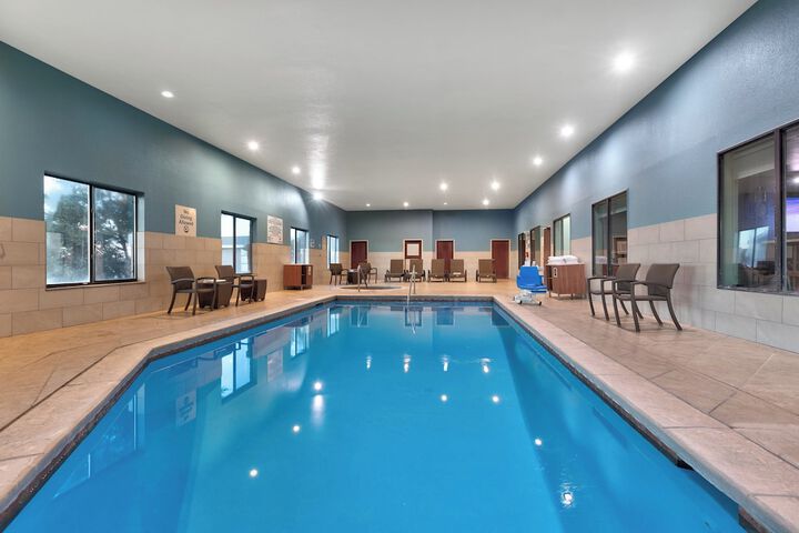 Pool Hotel