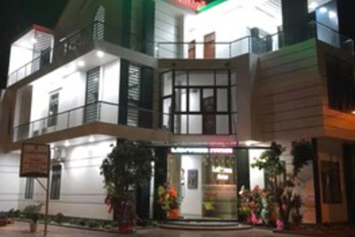 Ladonna Hotel