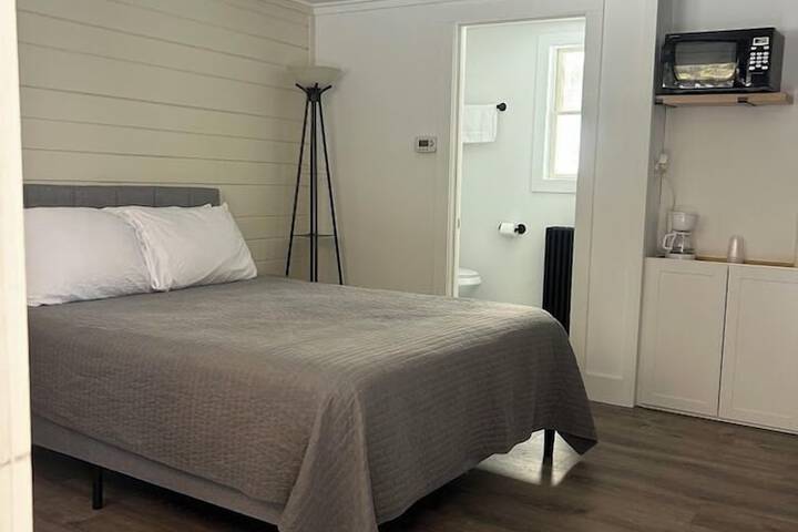 Room 2 of 22