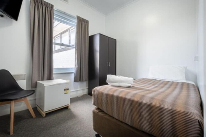 Room 26 of 60