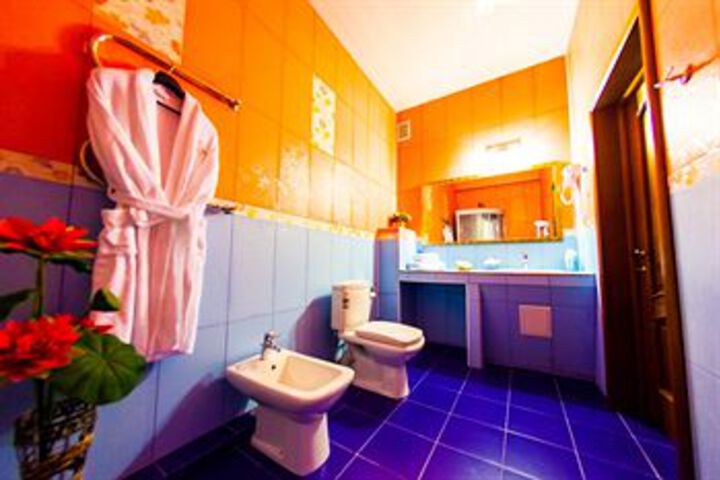 Clean Restrooms