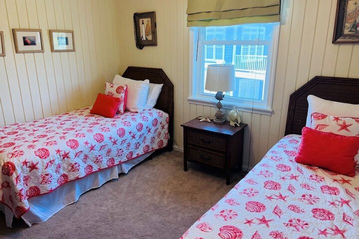 Room 9 of 74