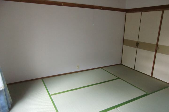 Room 3 of 5