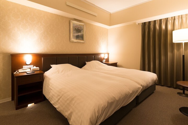 Room 5 of 92
