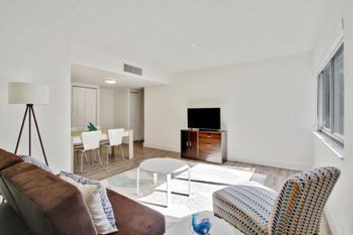 Room 12 of 14