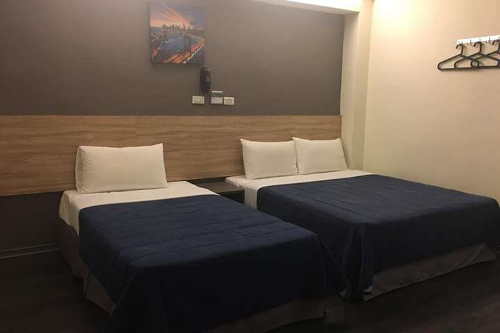 Room 31 of 40