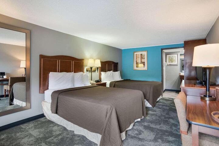 2 Double Beds Accessible Room (15 of 18)