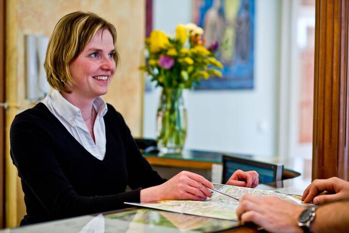 Concierge desk