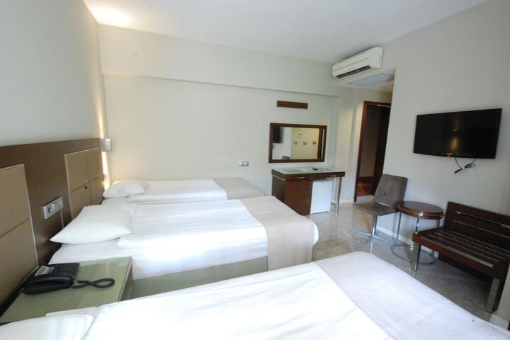 Room 14 of 41