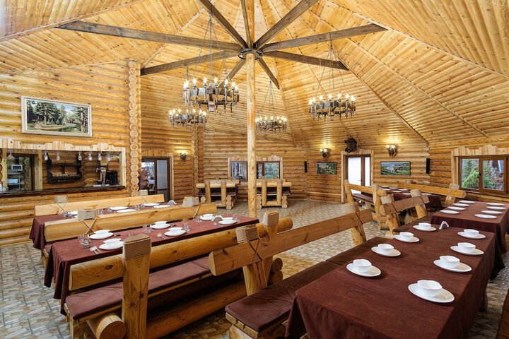 Dining 5 of 32