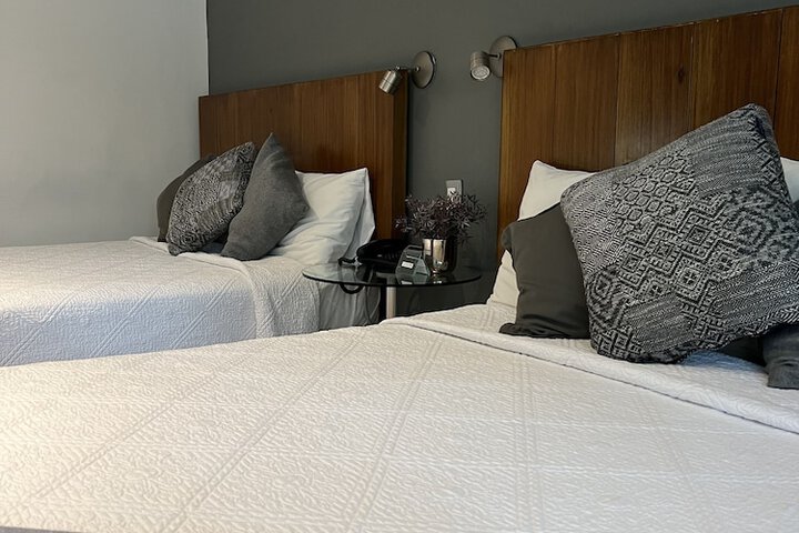 Room 47 of 76