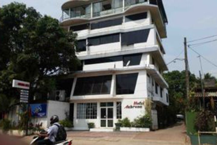 Aubrona Hotel