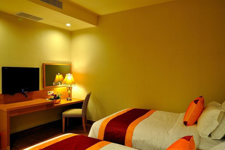 Room 10 of 47