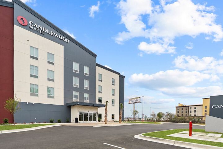 Hotel 53 of 62