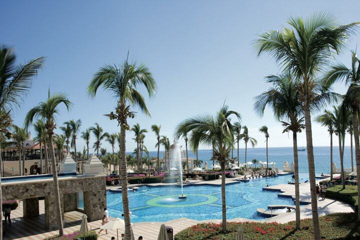 Pool Hotel