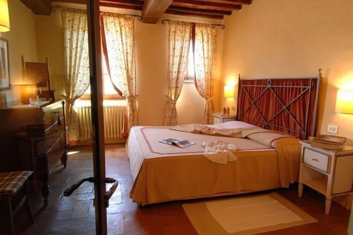 Room 10 of 56
