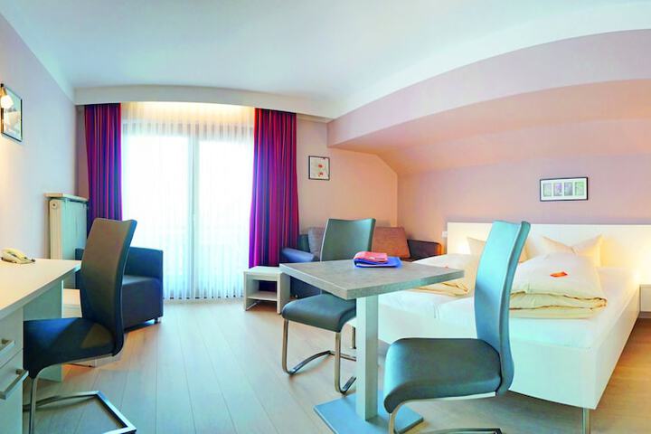 Room 10 of 56