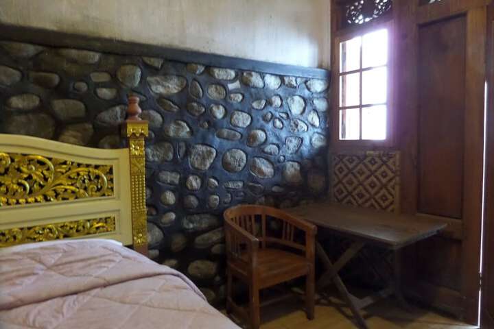 Room 7 of 15