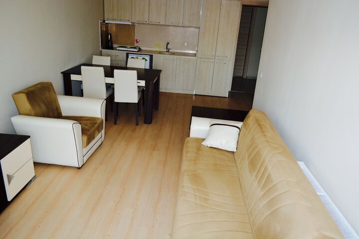 Room 8 of 20