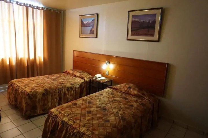 Room 3 of 11