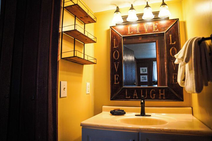 Room 182 of 232