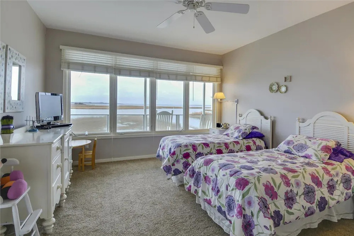 Room 5 of 15