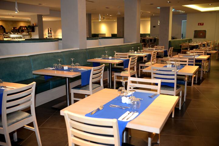 Dining 70 of 91