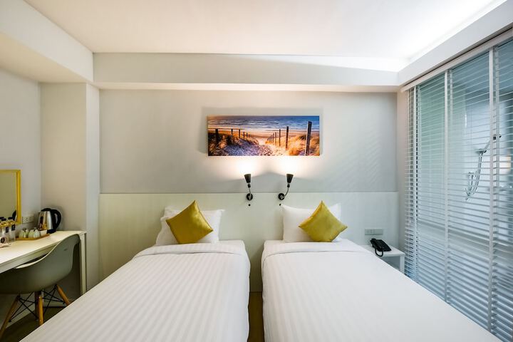 Room 8 of 26