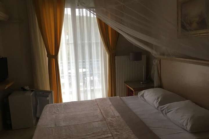 Room 21 of 96