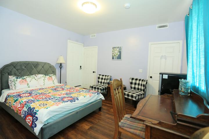 Independent Suite
