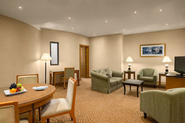 Room 7 of 48