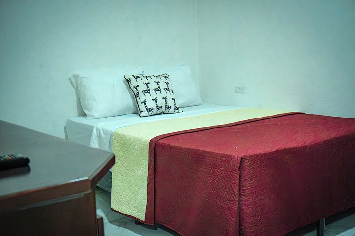 Room 2 of 14