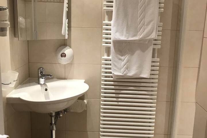Room 31 of 54