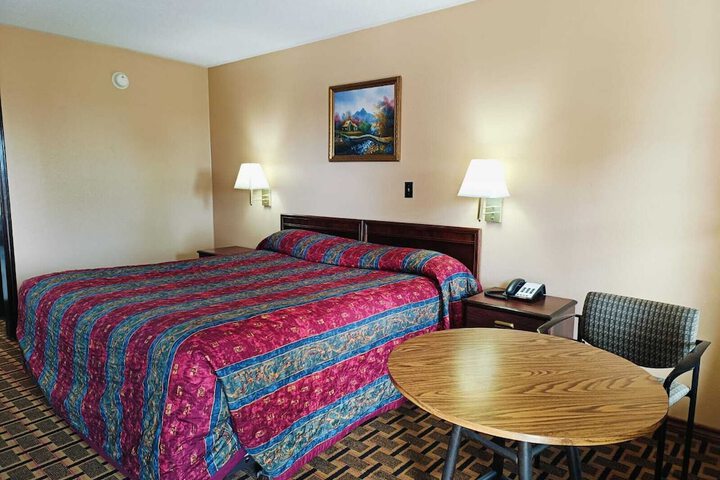 Room 14 of 27
