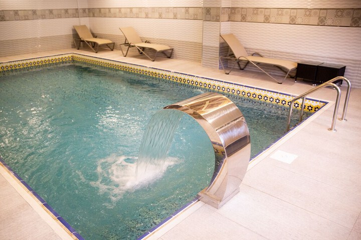Pool 6 of 7