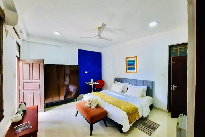 Room 10 of 47