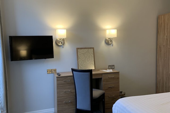 Room 3 of 50