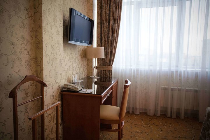 Room 9 of 22