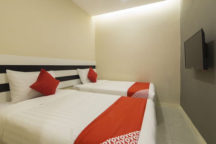 Room 14 of 27