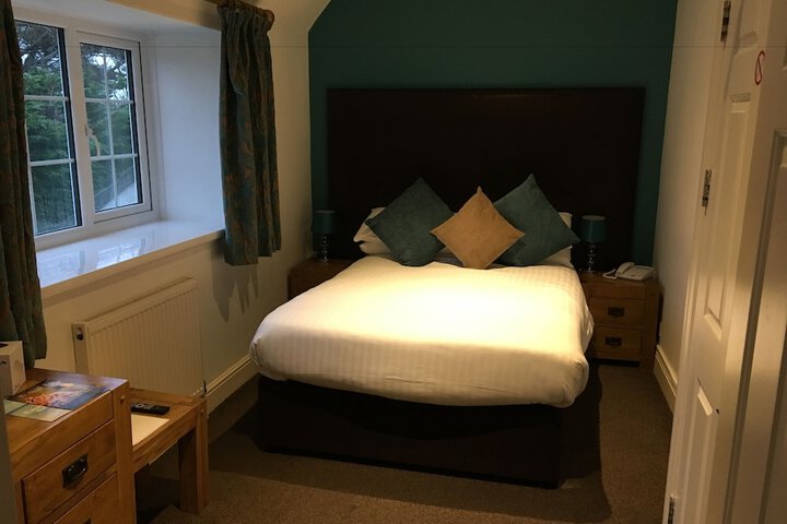 Room 11 of 89
