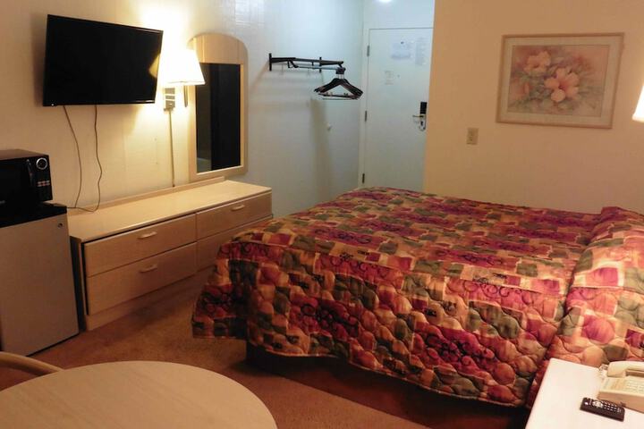 Room 9 of 35
