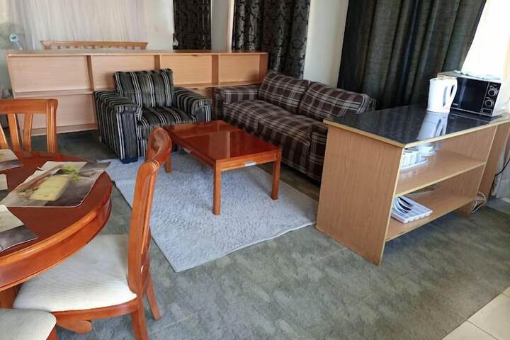 Room 18 of 23