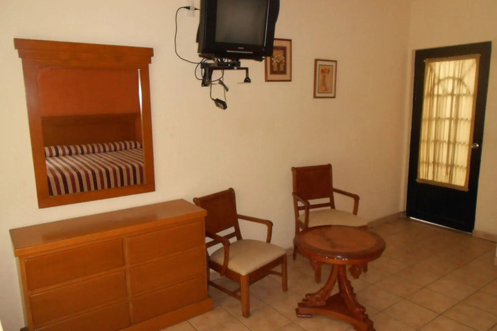hotel_rooms