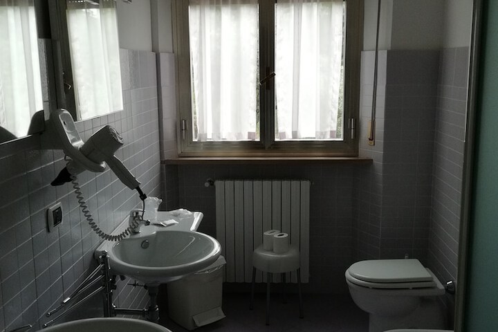 Room 19 of 35