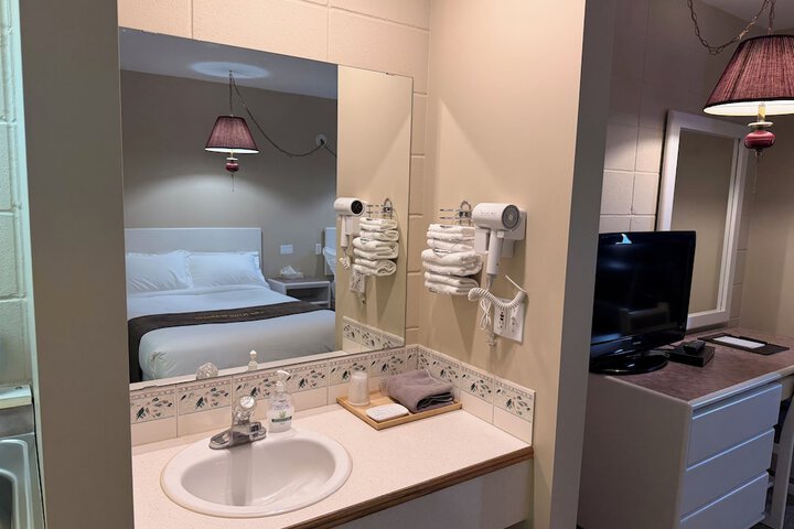 Room 14 of 19