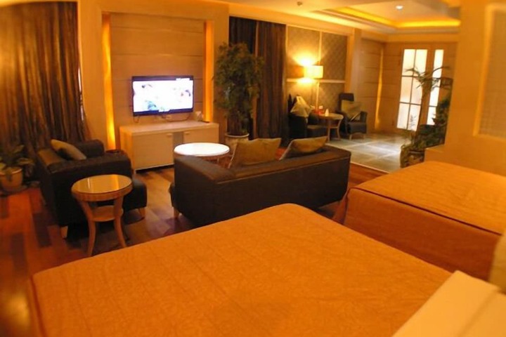 Room 32 of 52