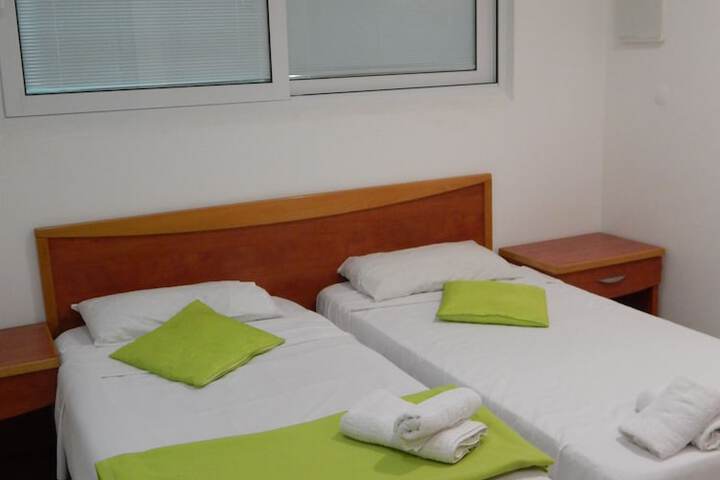 Room 15 of 46